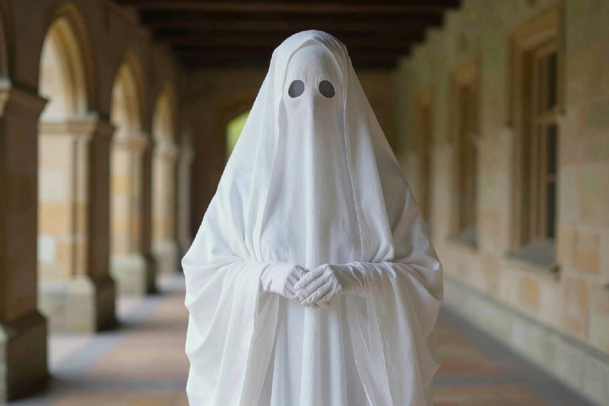 Visita il castello della dama bianca: il mistero che affascina gli avventurieri coraggiosi